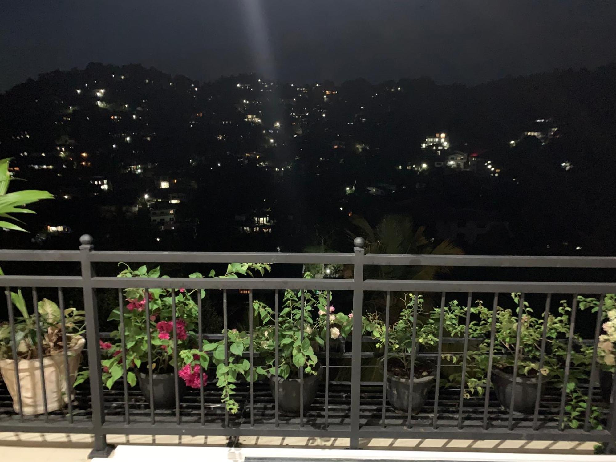 Luxury Apartment The Walkers Nest キャンディー エクステリア 写真